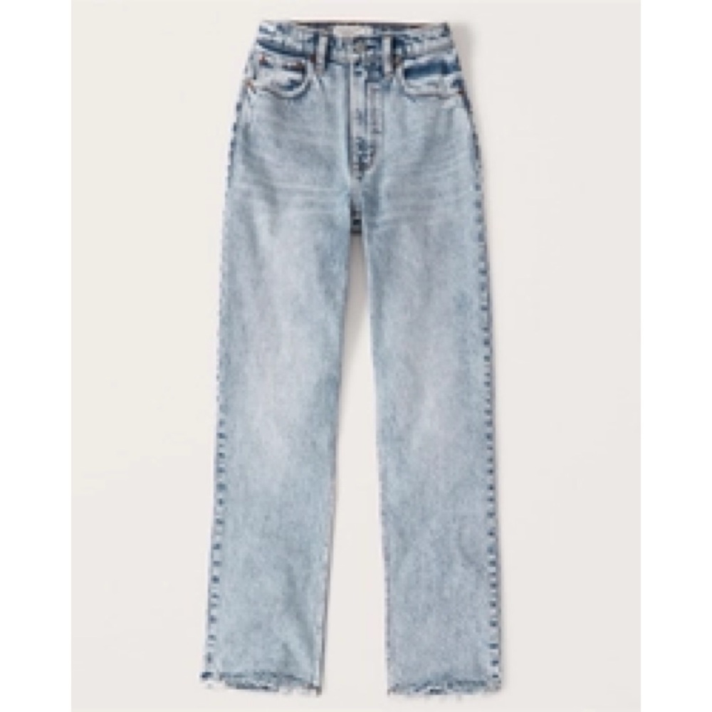 Abercrombie & Fitch | The '90s Straight Ultra High Rise Jeans in Light Acid Wash